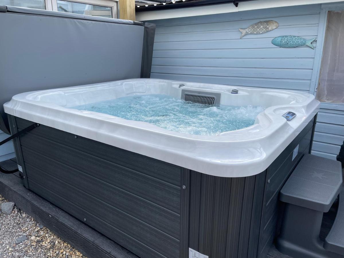 Dog Friendly Cottage 2 Mins To Beach With Hot Tub And Zappi Ev Lessingham Eksteriør bilde